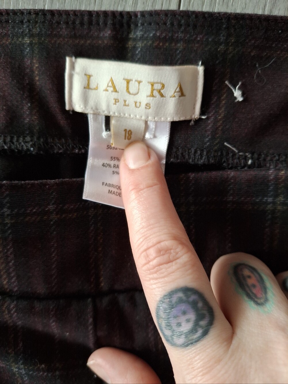 NWOT Plaid Slim Dress Pants in Burgundy and Green - Picture 2 of 2